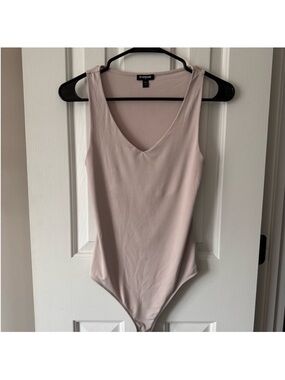 Express Blush Pink V-Neck Sleeveless Bodysuit